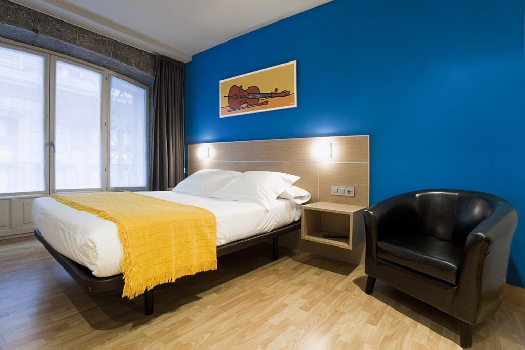 Hotel Casual Arriaga Bilbao Zimmer foto